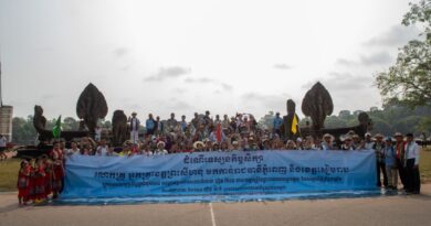 លោកគ្រូ អ្នកគ្រូ និងគណៈគ្រប់គ្រងសាលានៃខេត្តព្រះសីហនុ ប្រមាណជិត២ពាន់នាក់ ចុះទស្សនកិច្ចសិក្សានៅតំបន់រមណីយដ្ឋានអង្គរ Nearly 2,000 teachers and the board of school management of Preah Sihanouk Province visit the Angkor site-22 March 2023