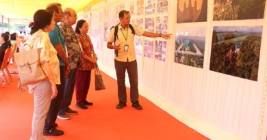 ភ្ញៀវទេសចរចូលទស្សនាស្តង់ក្នុងព្រឹត្តិការណ៍រំលឹកគុណអង្គរ Tourists Visit Exhibition Booths at the Thanks Angkor Festival-​ 14 December 2025