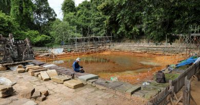 អាជ្ញាធរជាតិអប្សរាជួសជុលស្រះទឹកខាងលិចប្រាសាទនាគព័ន្ធដំណាក់កាលទី២-APSARA National Authority Continues Restoration of Neak Poan Temple’s West Pond, Phase 2- 17 August 2026